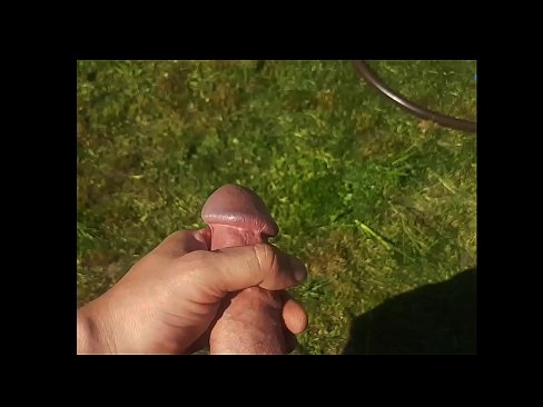❤️ Hottie sħun gets pussy roża tagħha fucked u cums bi squirt fi ġnien tas-sajf Porno f'mt.pi-porno.ru ️❤